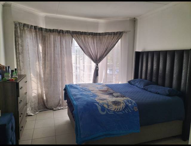 2 BEDROOM TOWNHOUSE FOR SALE IN EDEN GLEN